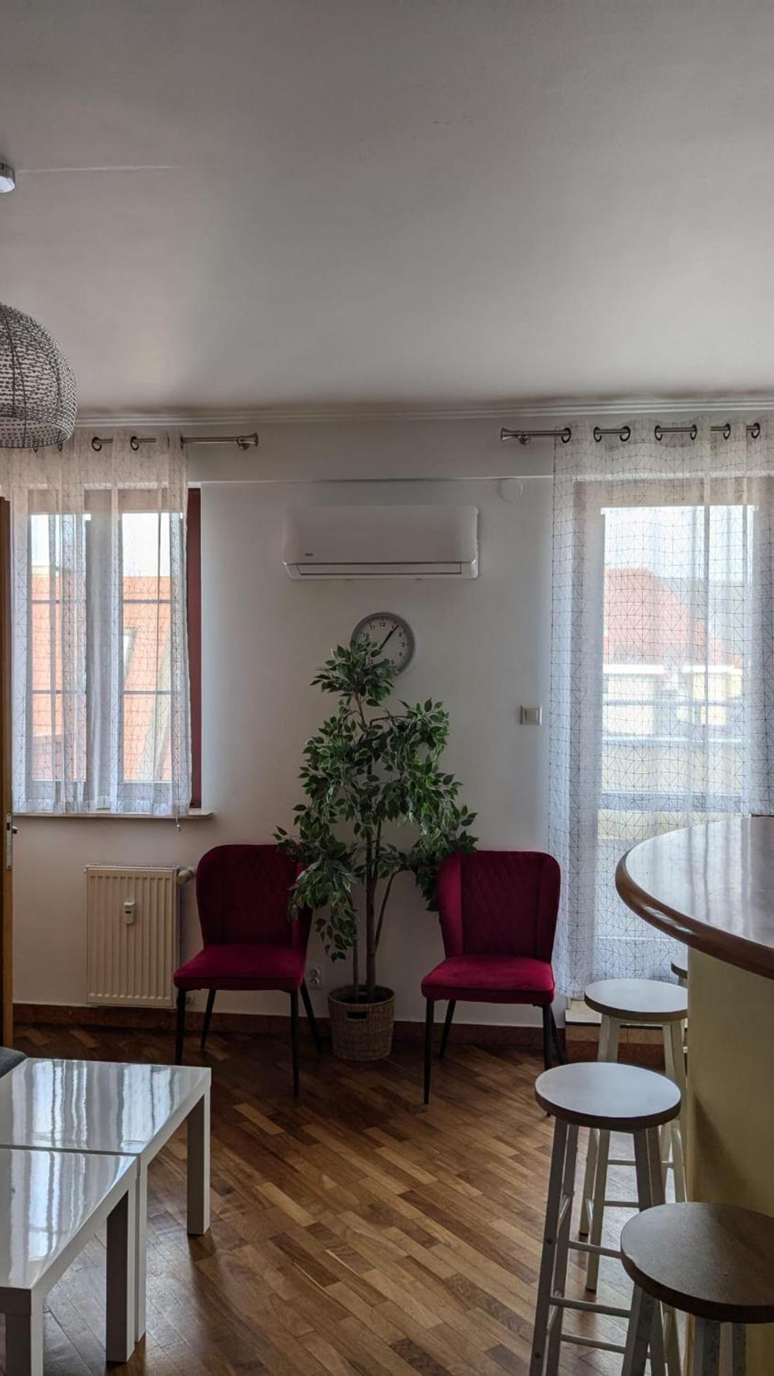 3-Bedroom Apt In Town Square Wroclaw Exterior photo